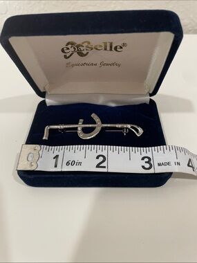 Exselle | Silver Plated | Horseshoe & Crop Stock Pin NWOT